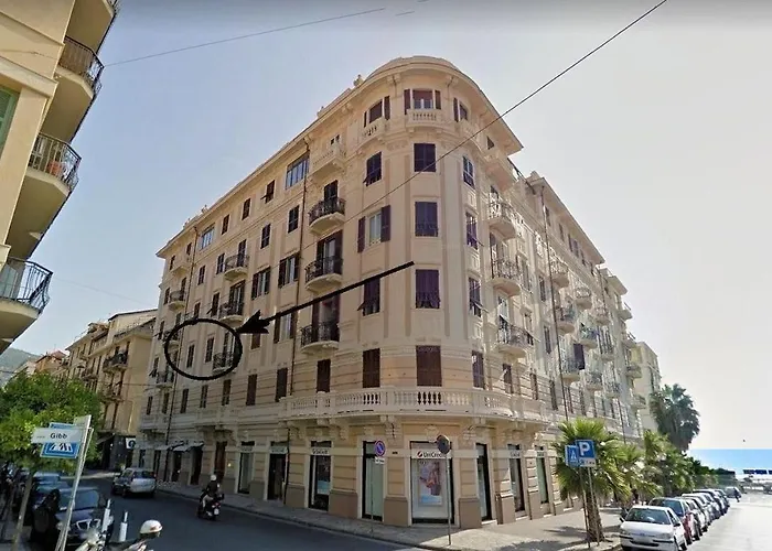 Hanbury 10 Apartman Alassio