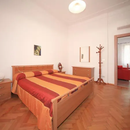 Hanbury 10 Apartment *